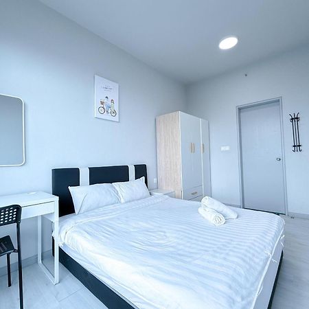 Vv Homestay Jesselton Quay Surla Sabah Mall Kk 亚庇贵赴行馆 Κότα Κιναμπαλού Εξωτερικό φωτογραφία