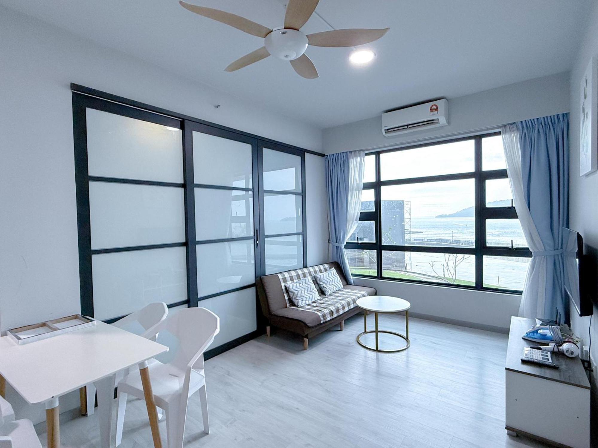 Vv Homestay Jesselton Quay Surla Sabah Mall Kk 亚庇贵赴行馆 Κότα Κιναμπαλού Εξωτερικό φωτογραφία